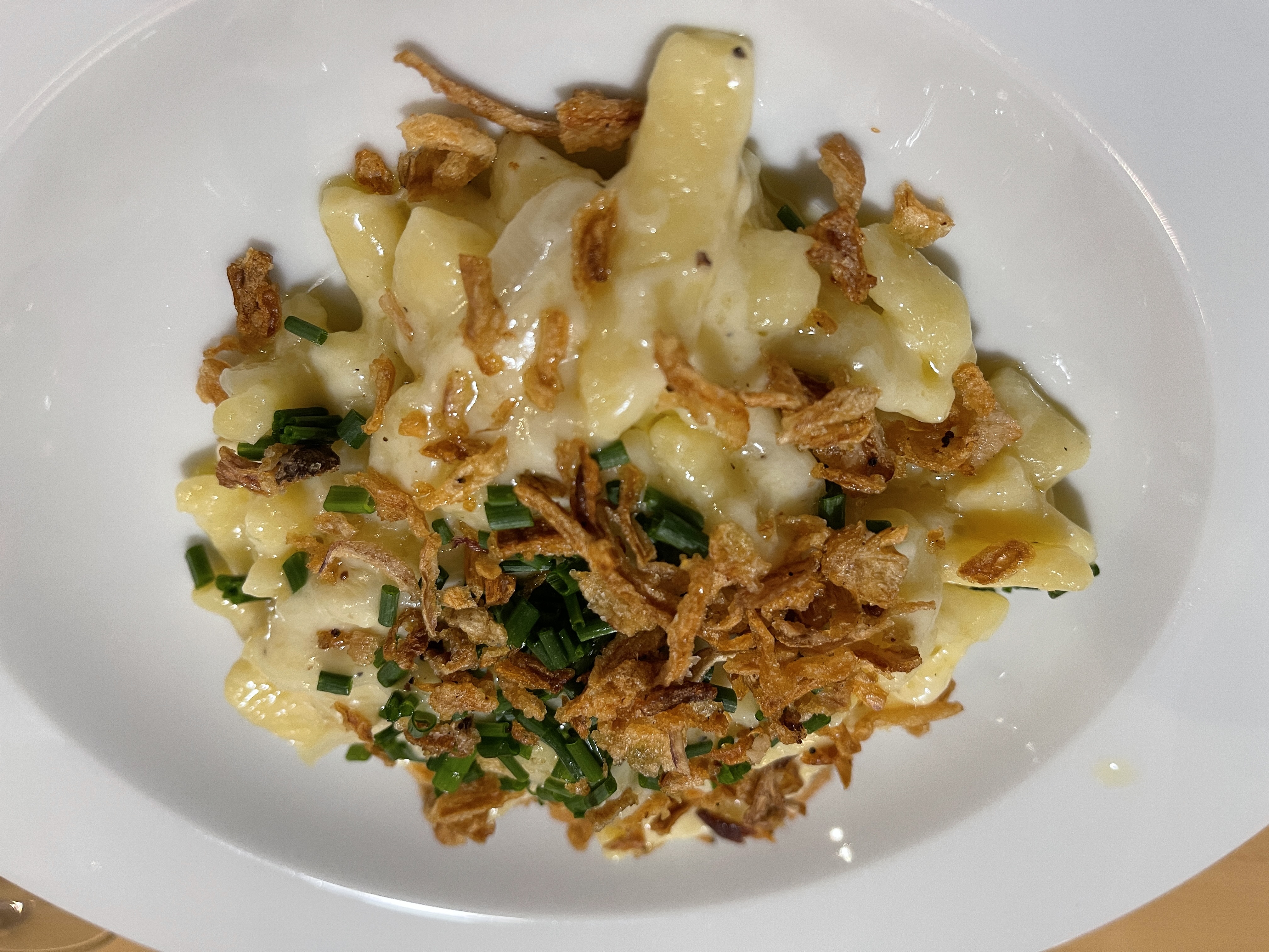 <i>Käsespätzle</i>